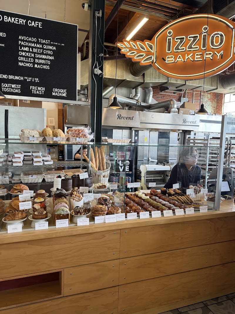 Izzio Bakery Central Market photo 4
