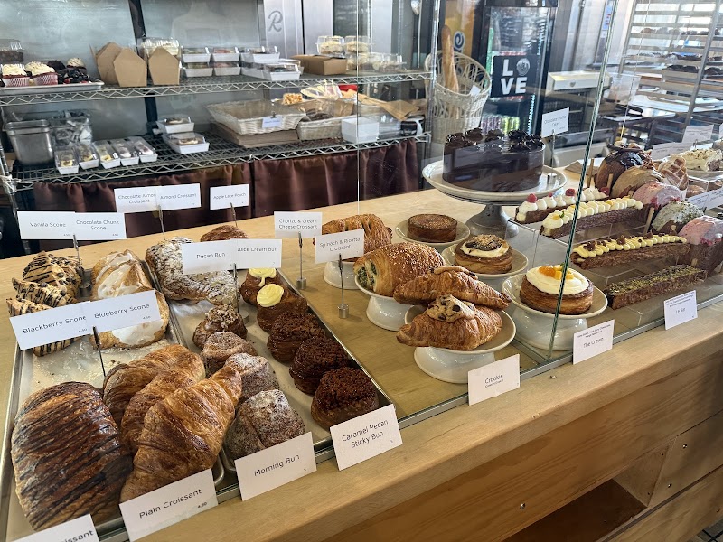 Izzio Bakery Central Market photo 3