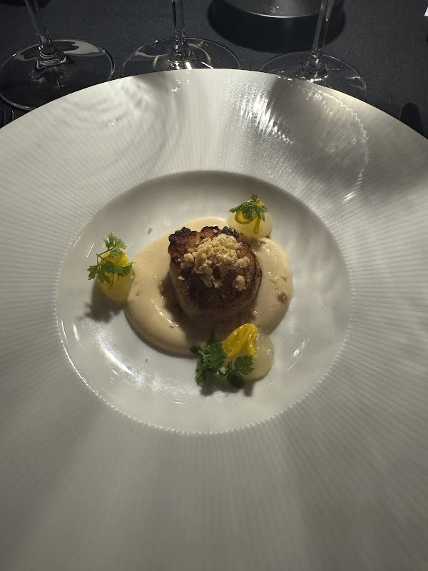 Honeysuckle Rose photo 3