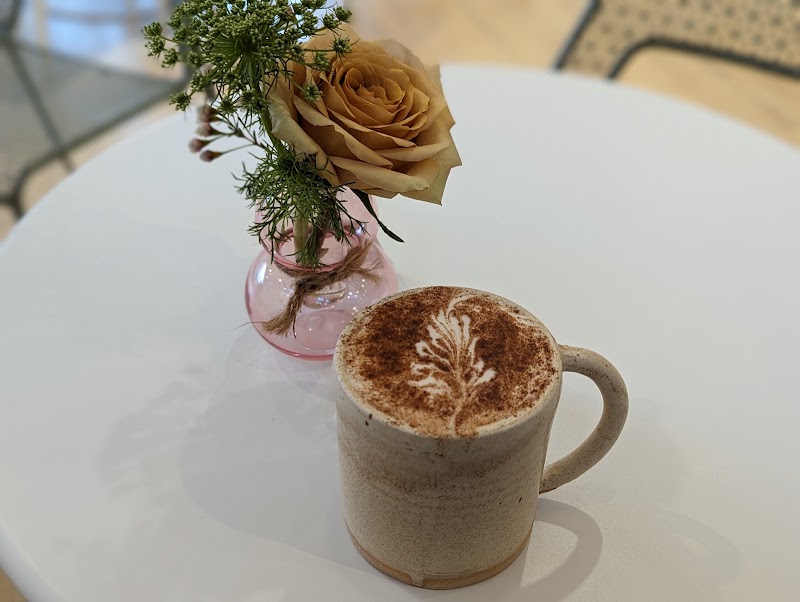 Mayday Coffee & Shop photo 2