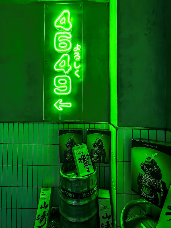 4649