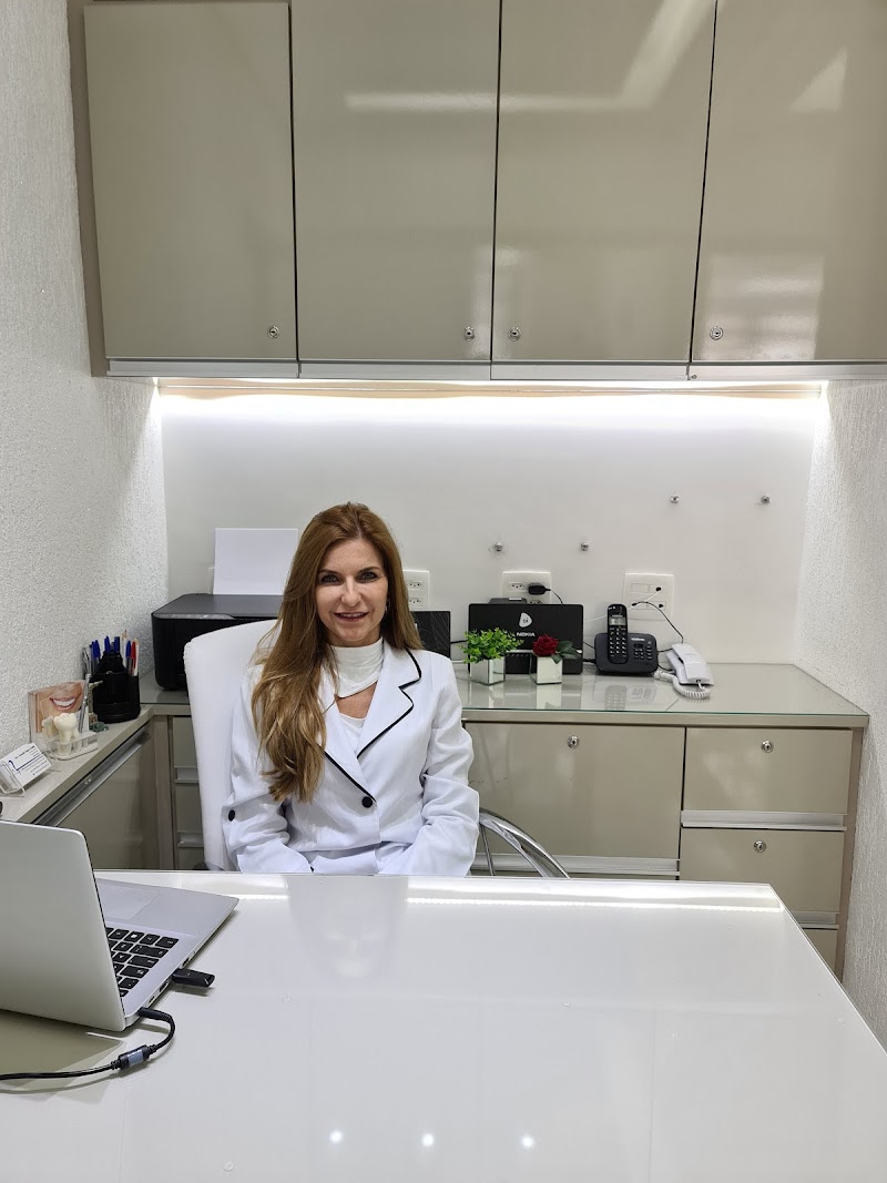 DRA. DANIELLE ESPER KALLÁS - foto 2