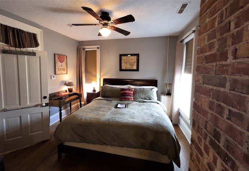 Whispering Pines Bed & Breakfast - Photo 1