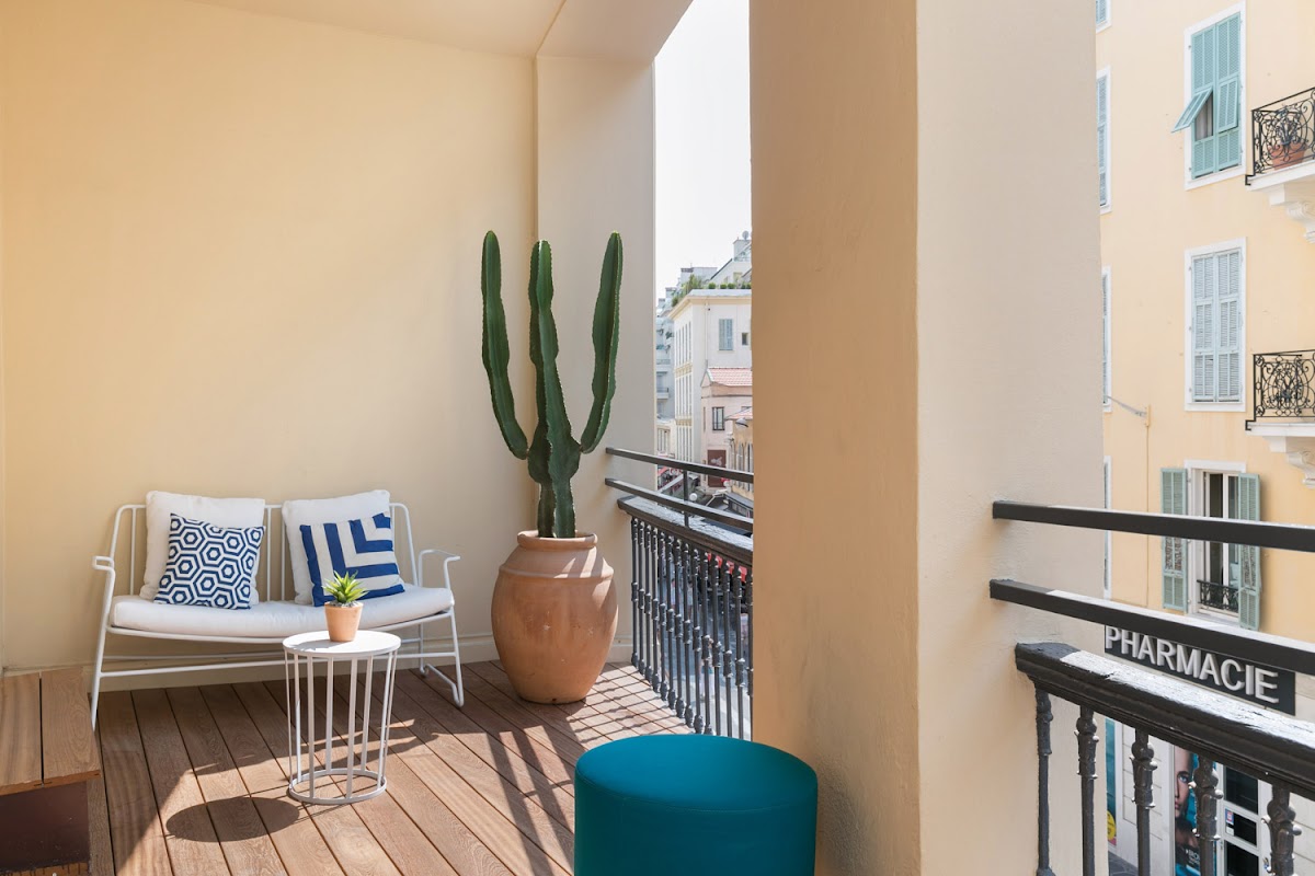 The Deck Hotel by HappyCulture 5