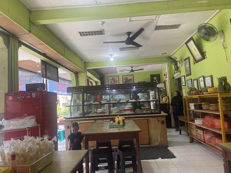 Warung Makan Nikmat halal photo 4