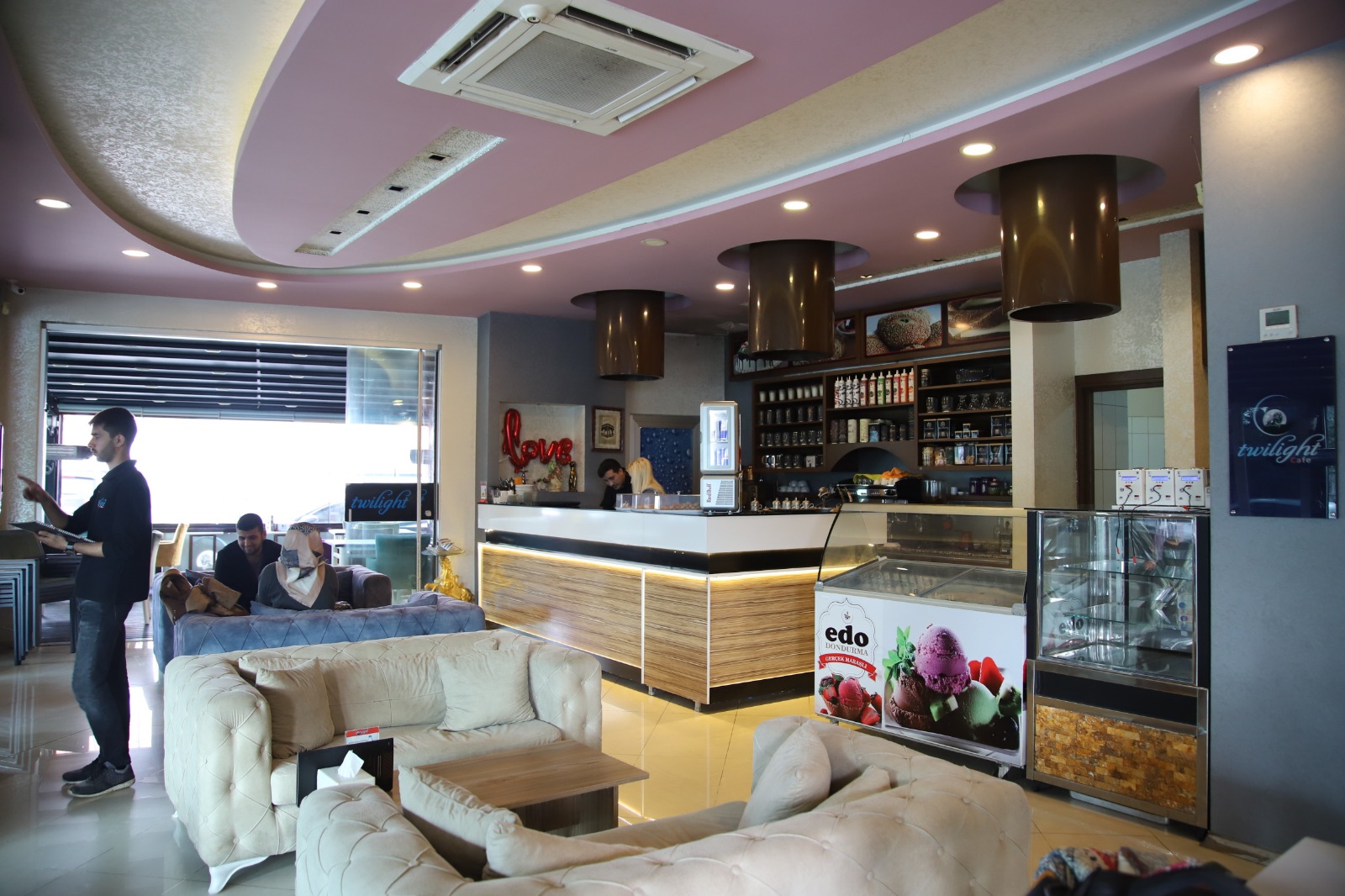 Twilight Coffee & Nargile mekanı