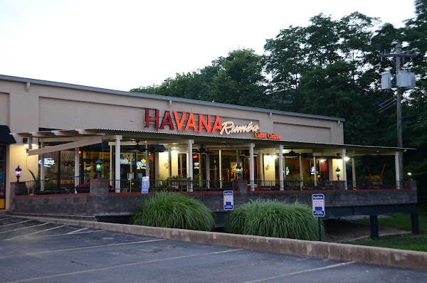 LA BAYAMESA CUBAN FOOD exterior