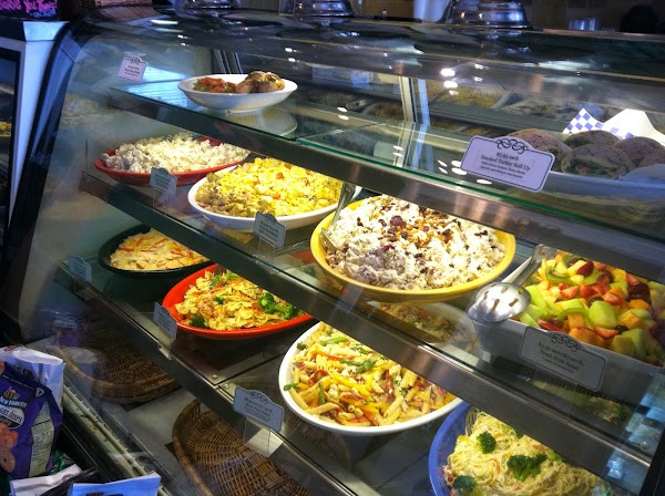 CHEDDAR BOX CAFE exterior