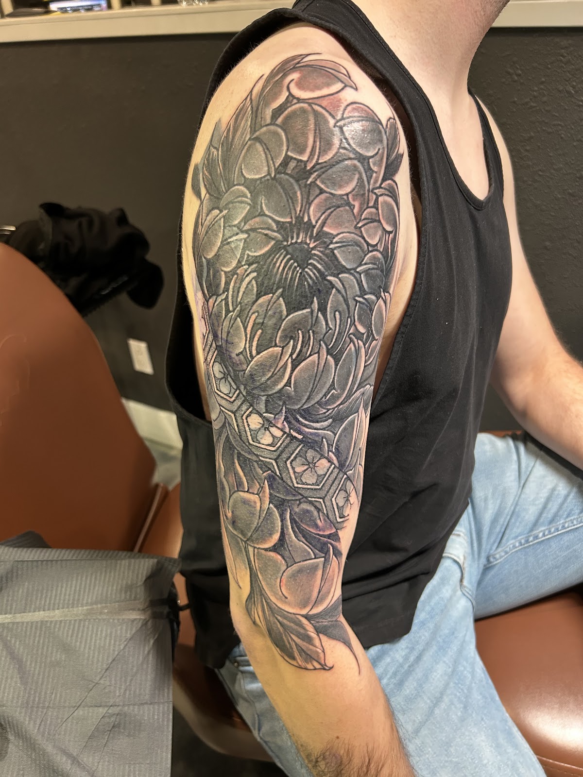 Hearts and Hands Tattoo and Piercing tattoo work — photo 2
