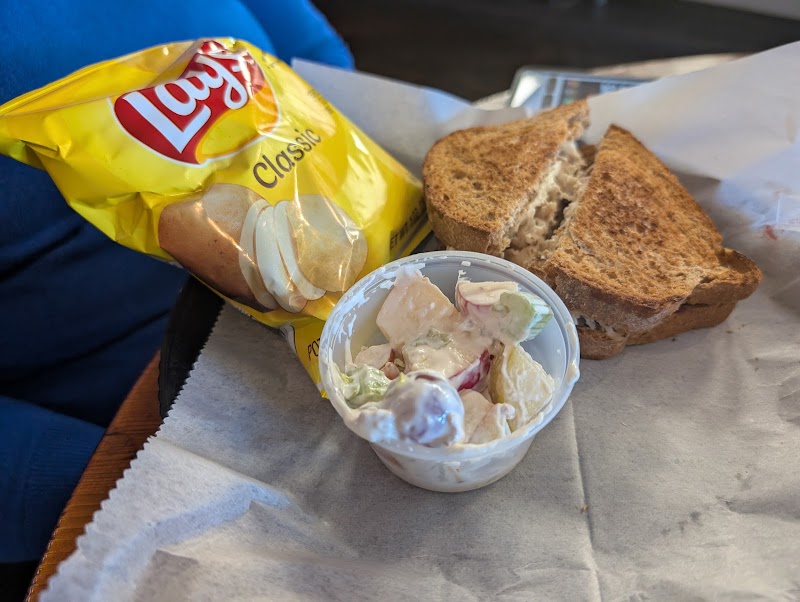 Sutton's Deli photo 4