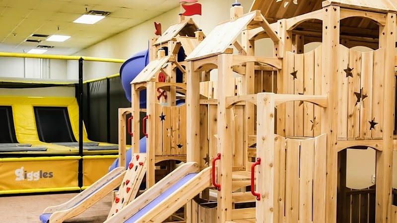 Giggles. Glendale — Indoor Playground in Glendale