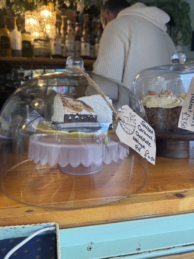 Fancy Pants Cakes & Bakes