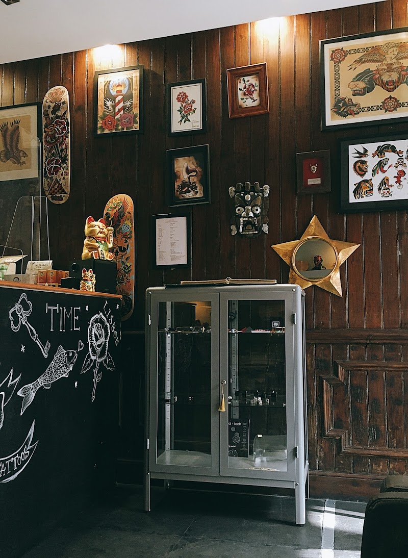 Queen Of Hearts - Tattoos and Piercings