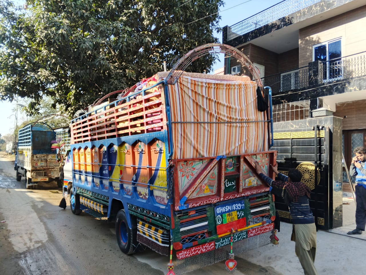SEML Packers & Movers facility in G-10 Markaz, Islamabad - Exterior 3