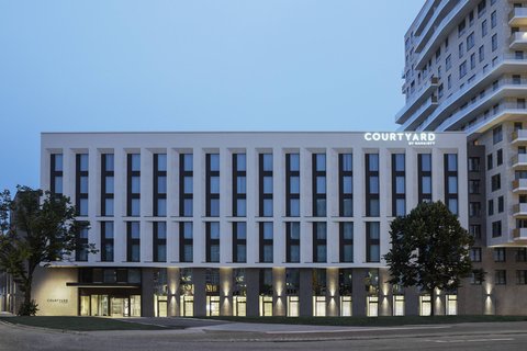 Courtyard by Marriott Hamburg City, dog-friendly hotel in Hamburg