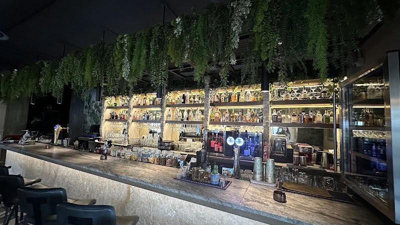 Willow Restaurant and bar photo 3