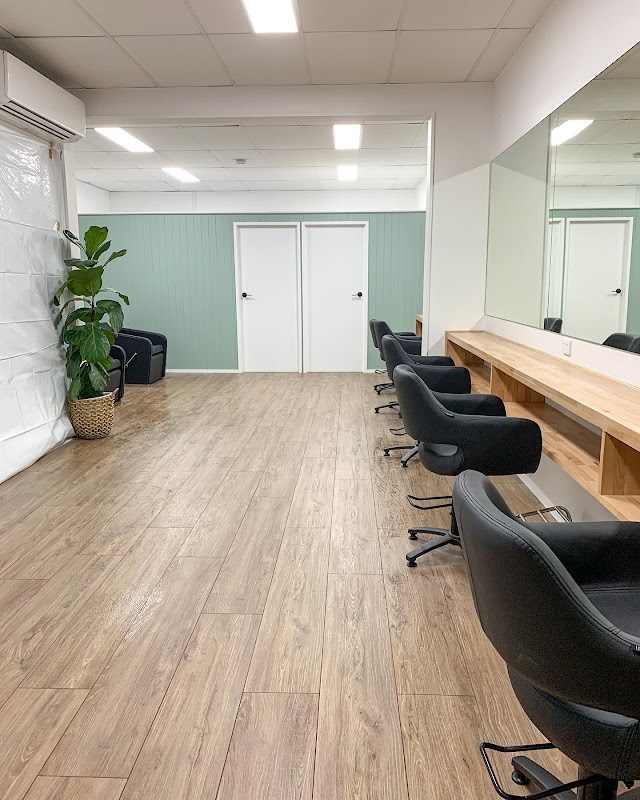 Universal Hair Studio photo 1