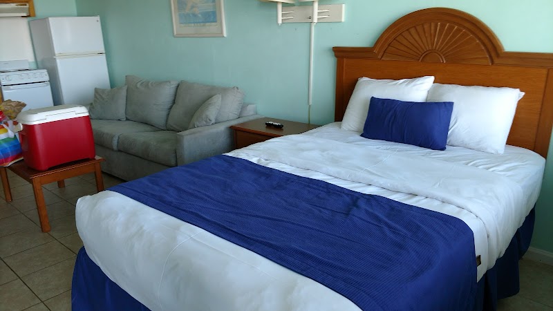 Jolly Roger Inn & Pier