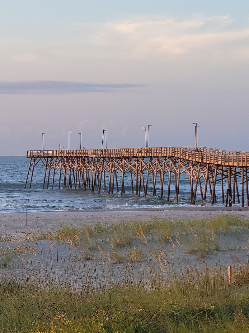 Jolly Roger Inn & Pier