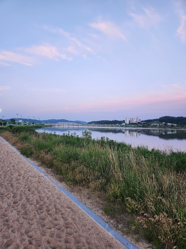 Andong Nakdong River
