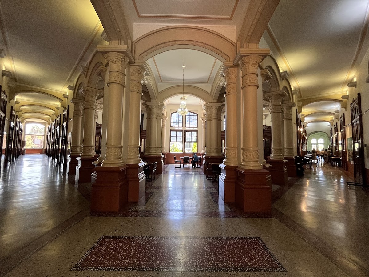 Palacio de la Cultura Rafael Uribe