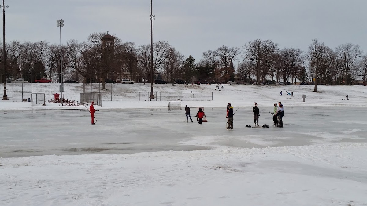 Hoyt Park Ice Rink exterior — Saginaw, United States