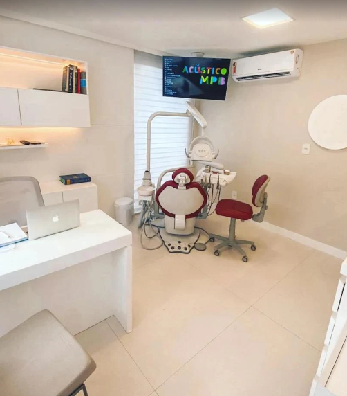 Dr. Nicolas Nicchio - Implantes e Próteses - foto 4