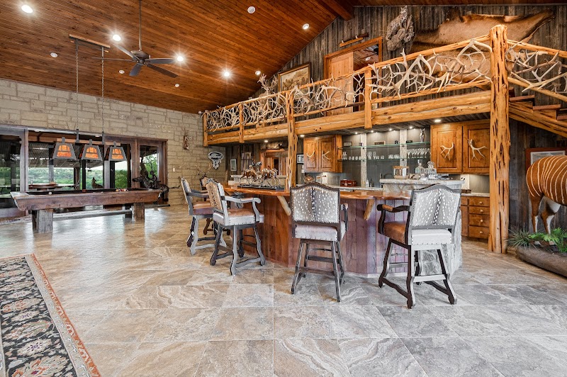 Nevilles Whitetail Hunting Ranch - Photo 2