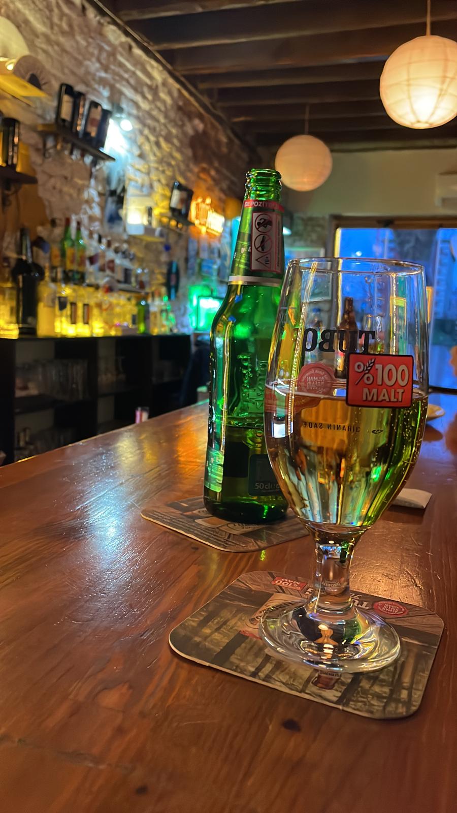 Aida Bar mekanı