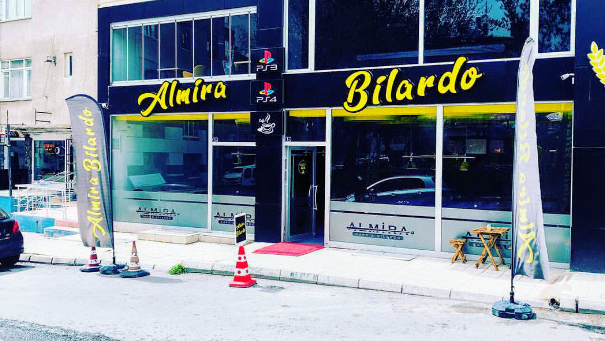Niğde Almira Cafe & Bilardo mekanı