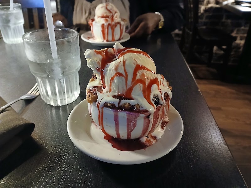 Kaminsky's Dessert Cafe photo 4