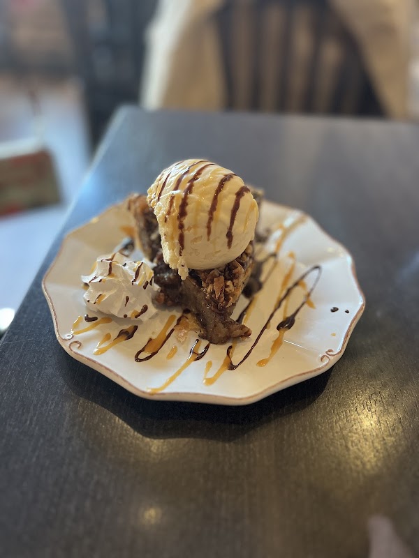 Kaminsky's Dessert Cafe photo 4