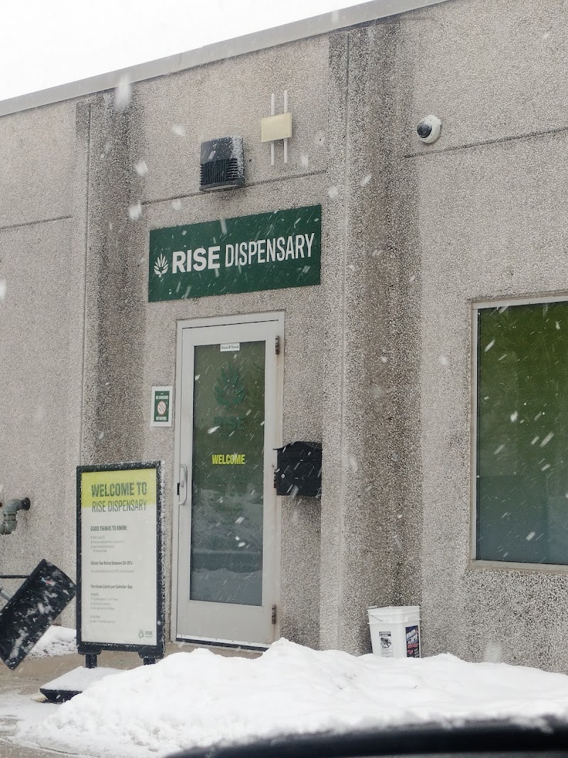 Video tour of RISE Medical & Recreational Dispensary Naperville retail environment