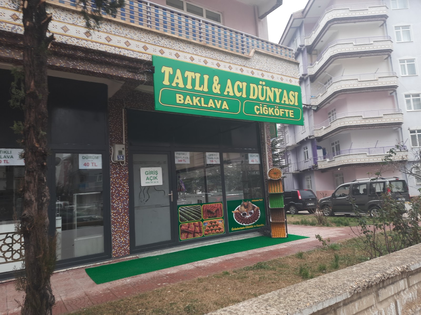 Tatlı & Acı Dünyası mekanı