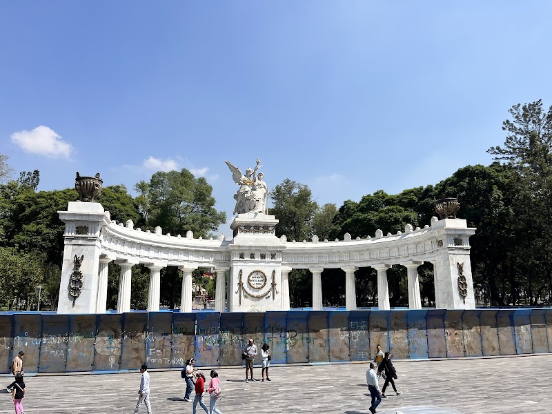 Hemiciclo a Benito Juárez