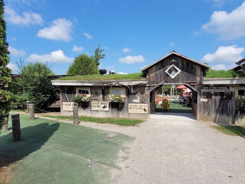 Clovermead Adventure Farm | Honey Shop photo 2
