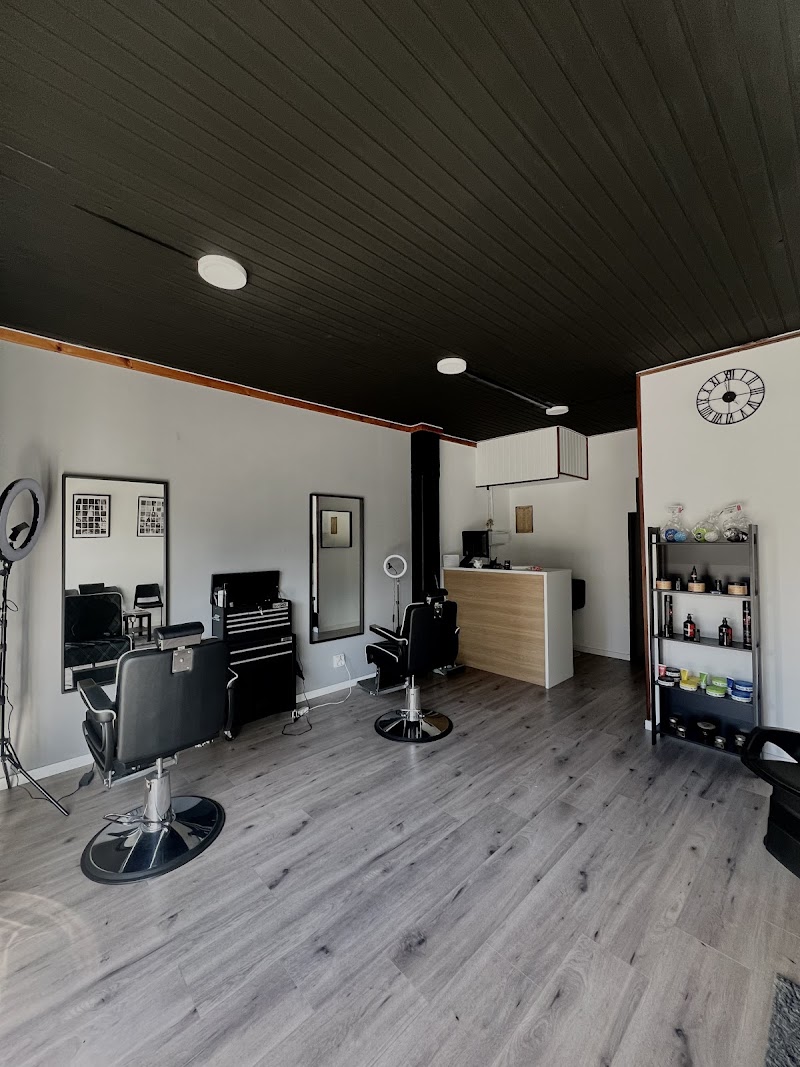 H Barber Tui photo 1