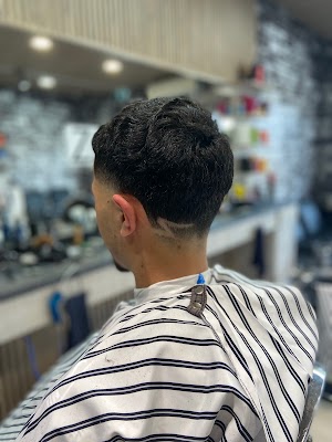 Z BARBER SHOP photo 3