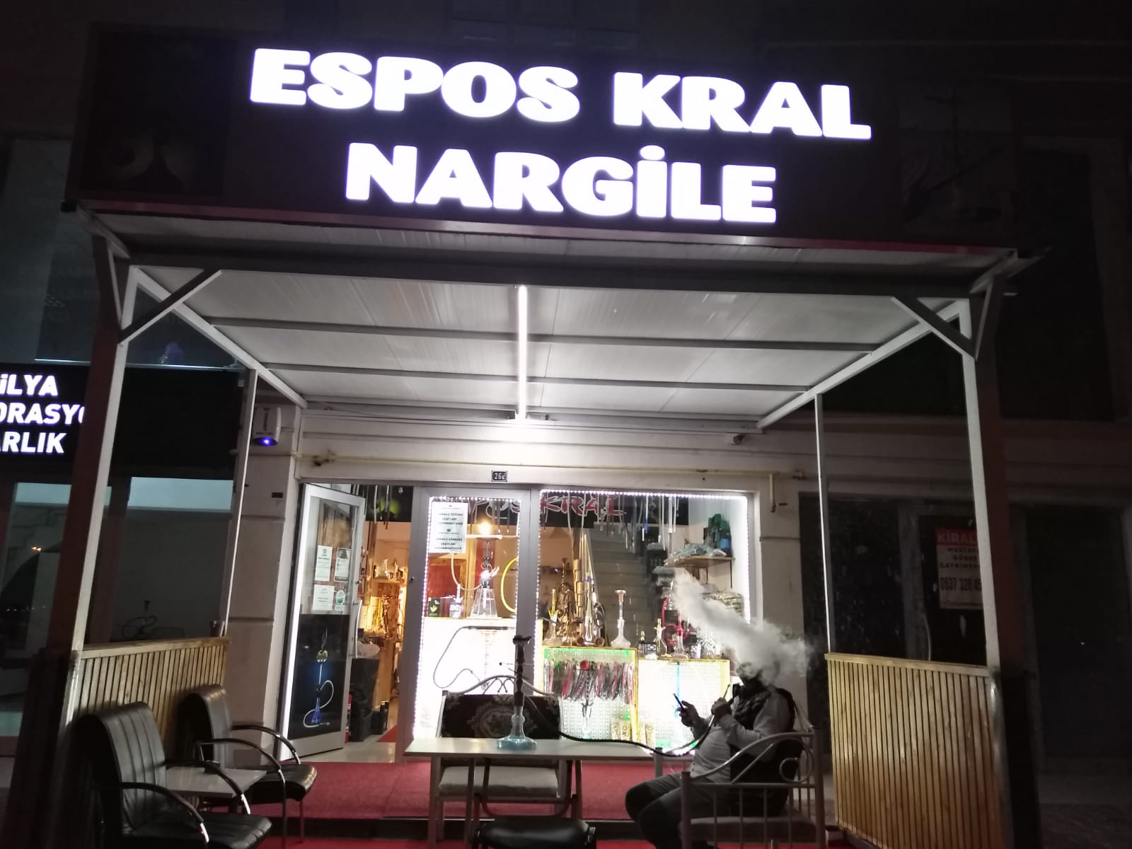 Espos Kral Nargile mekanı