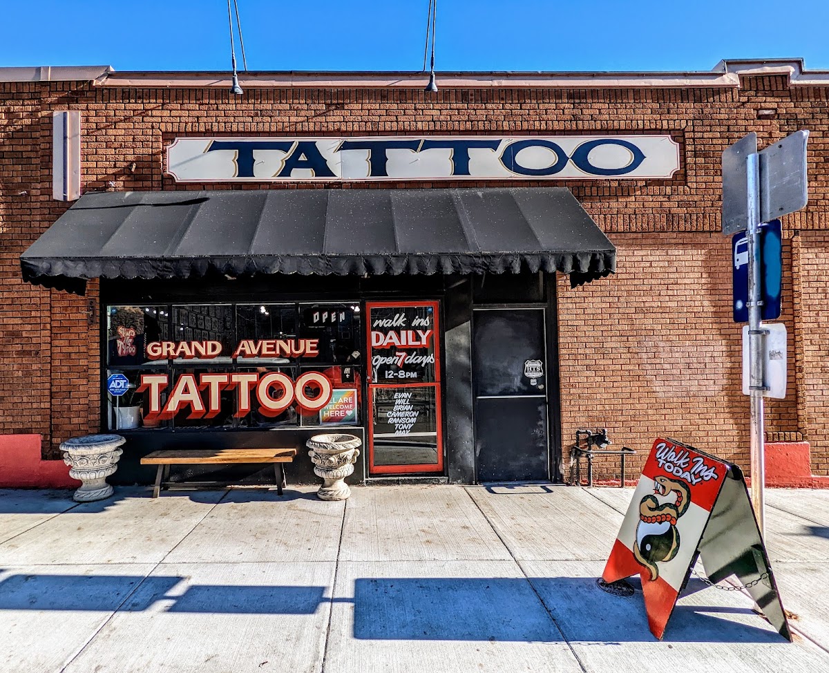 Grand Avenue Tattoo — tattoo studio near St. Paul
