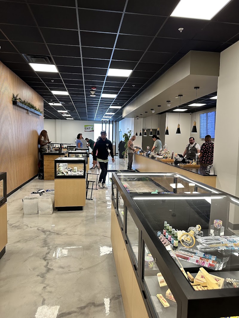 Video tour of Zaza Green Cannabis Dispensary Springfield retail environment