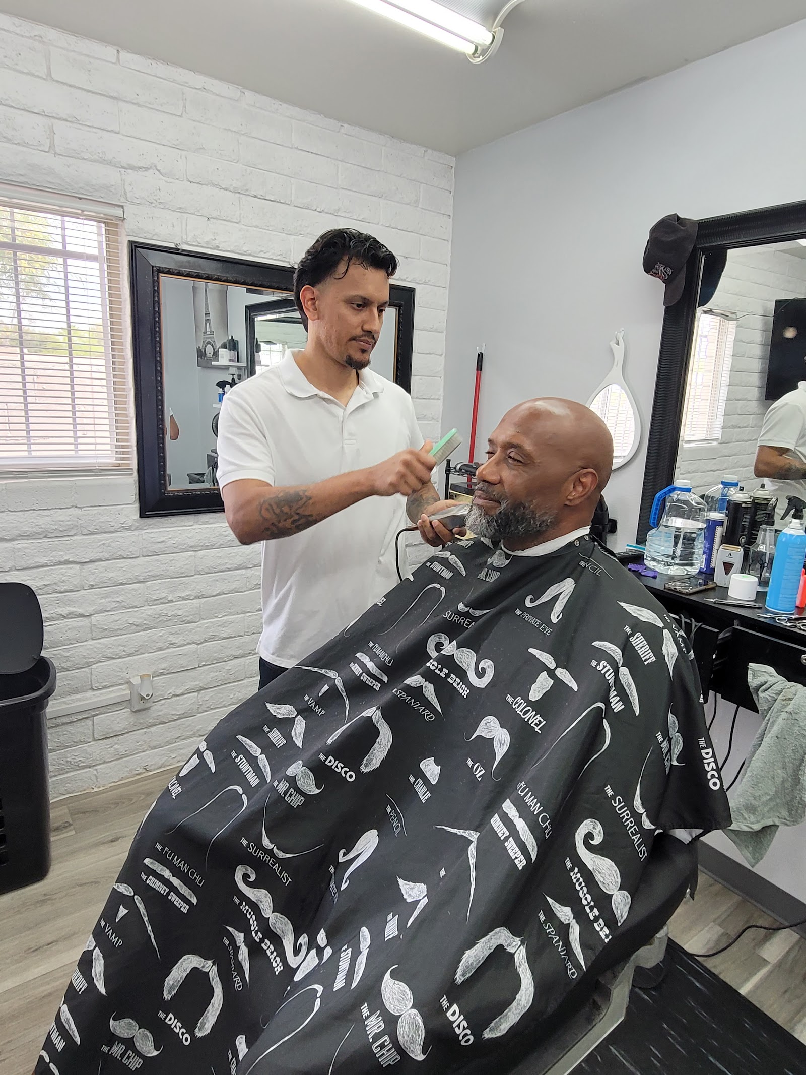 MARIO THE LEGEND BARBERSHOP photo 2