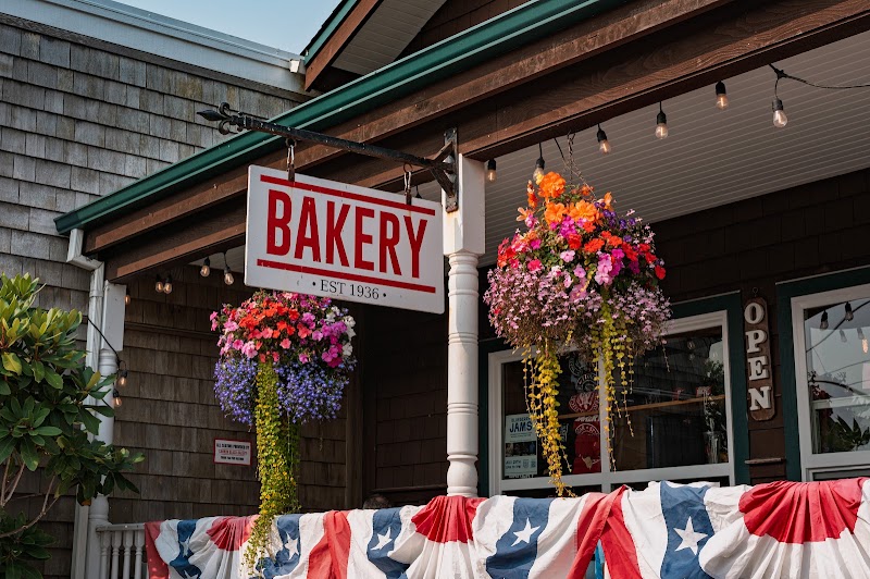 Cannon Beach Bakery photo 1