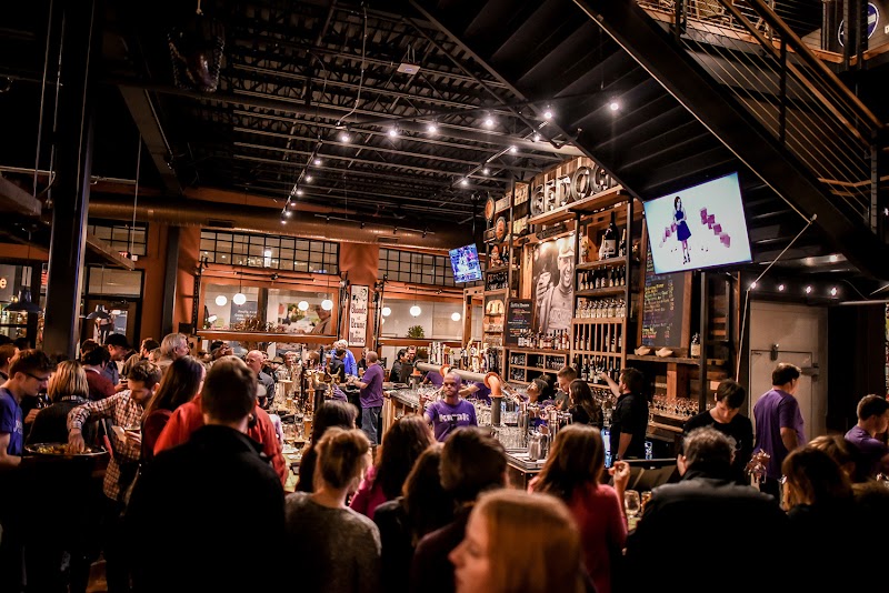 Café Hollander Hilldale photo 4