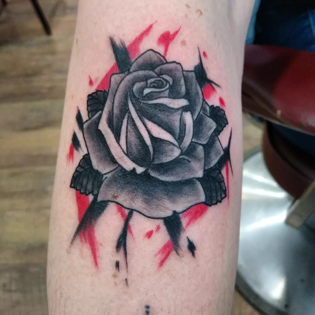 To The Moon Tattoo Studio tattoo work — photo 3