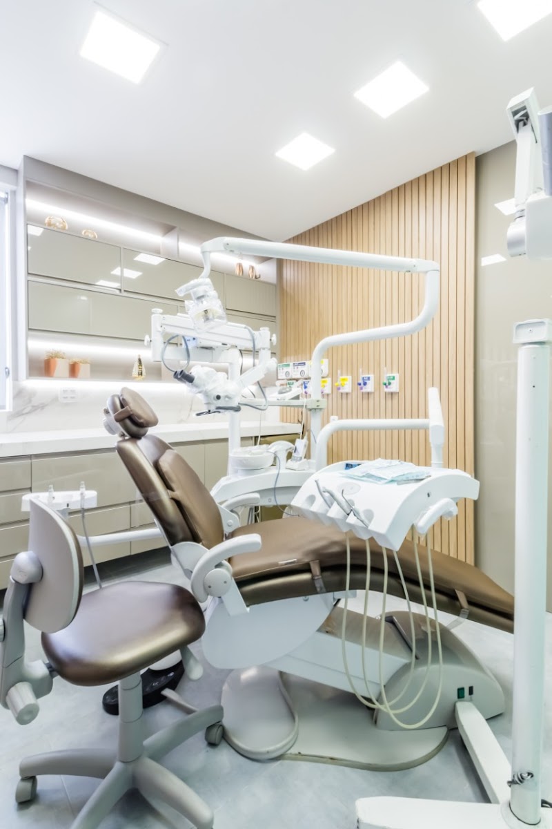 Dra. Rosane Lage Lacerda | Microscopia Operatória - foto 2