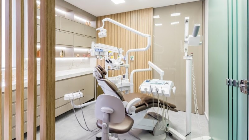 Dra. Rosane Lage Lacerda | Microscopia Operatória