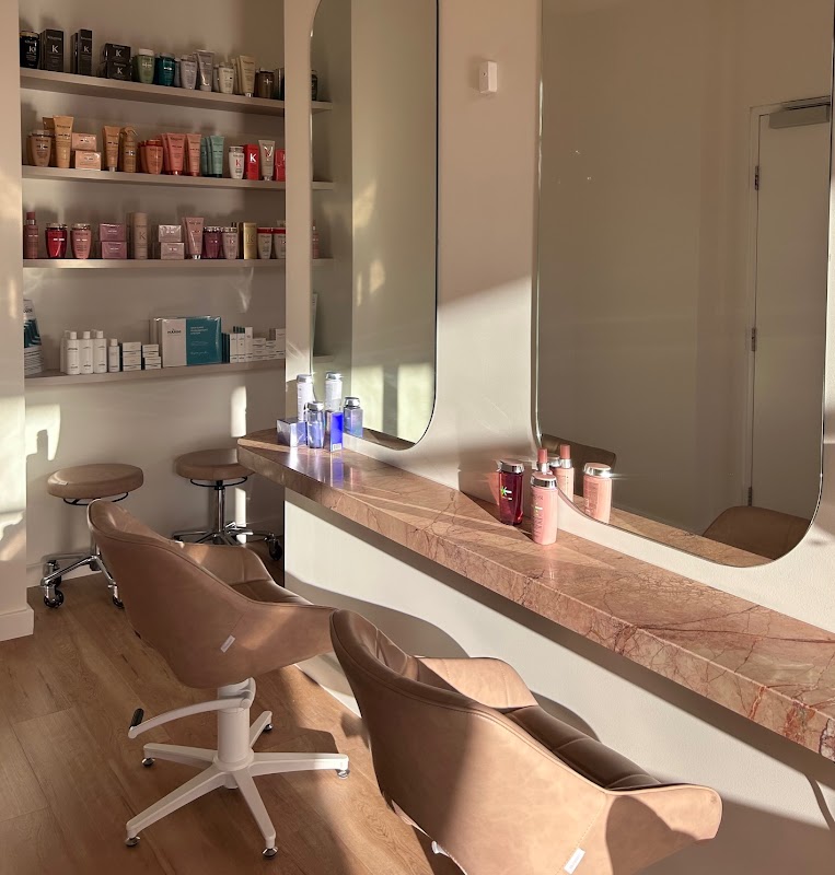 Glow Narrabeen photo 1