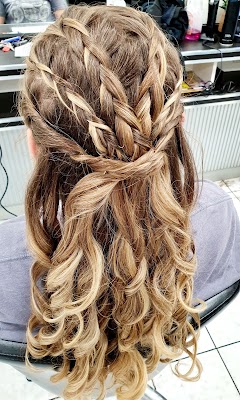 PRO Kut Hair Designers