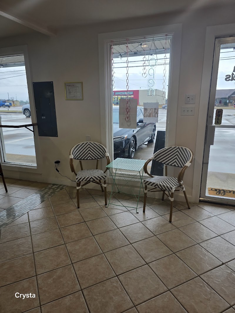 Between The Sheets Book Boutique & Cafe photo 1